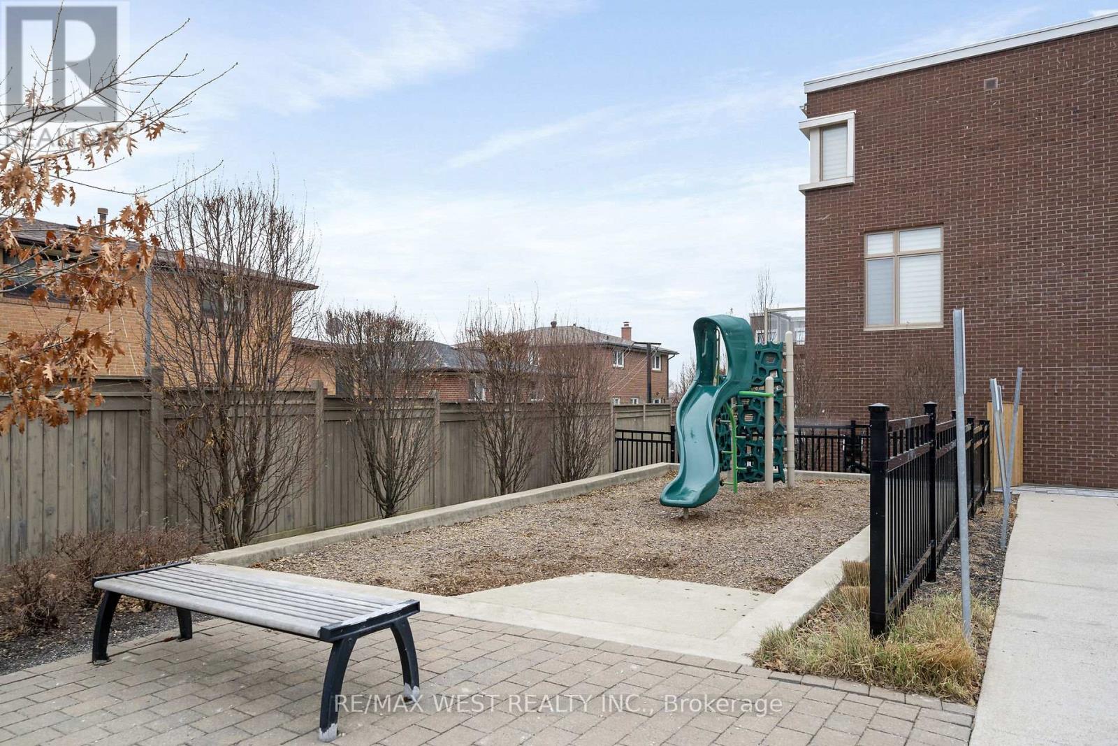 8208 Pine Valley Drive, Vaughan, Ontario L4L 0H6 - Photo 38 - N12886036