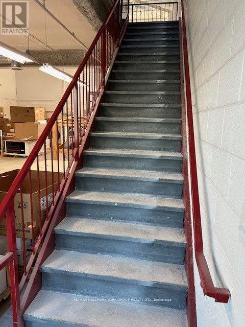 11 - 125 Don Hillock Drive, Aurora, Ontario L4G 0H8 - Photo 3 - N12889402