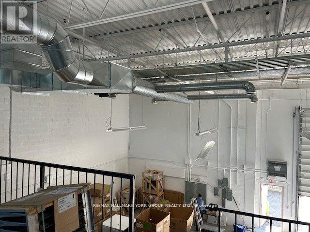 11 - 125 Don Hillock Drive, Aurora, Ontario L4G 0H8 - Photo 4 - N12889402