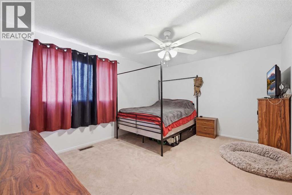 128 Ridgegate Way Sw, Airdrie, Alberta  T4B 1A9 - Photo 10 - A2293079