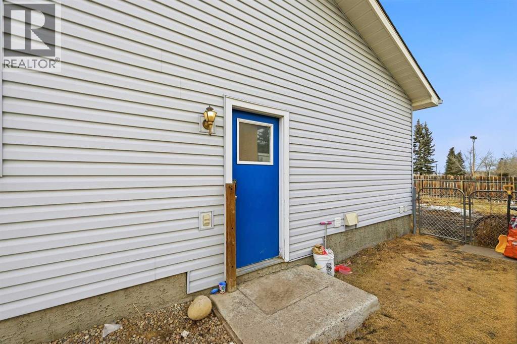 128 Ridgegate Way Sw, Airdrie, Alberta  T4B 1A9 - Photo 30 - A2293079