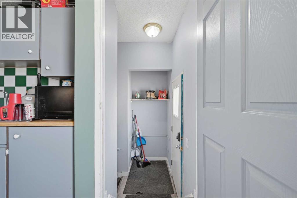 128 Ridgegate Way Sw, Airdrie, Alberta  T4B 1A9 - Photo 8 - A2293079