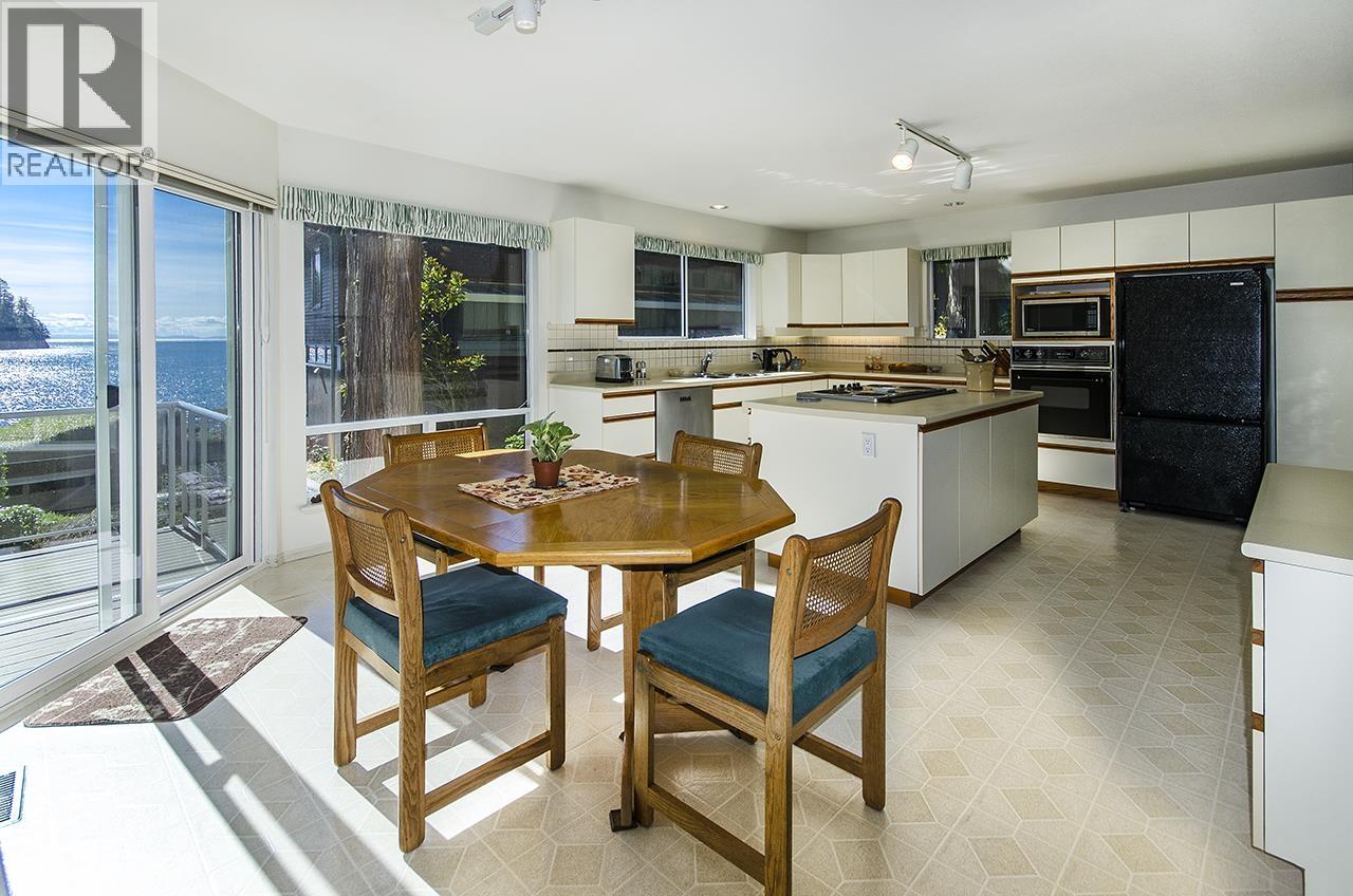 6760 Batchelor Bay Place, West Vancouver, British Columbia  V7W 3B7 - Photo 26 - R3100225