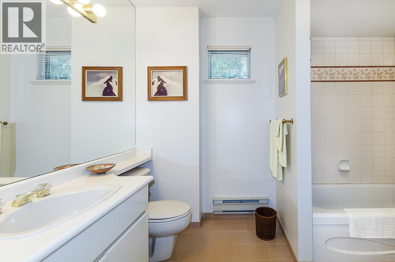 6760 Batchelor Bay Place, West Vancouver, British Columbia  V7W 3B7 - Photo 33 - R3100225