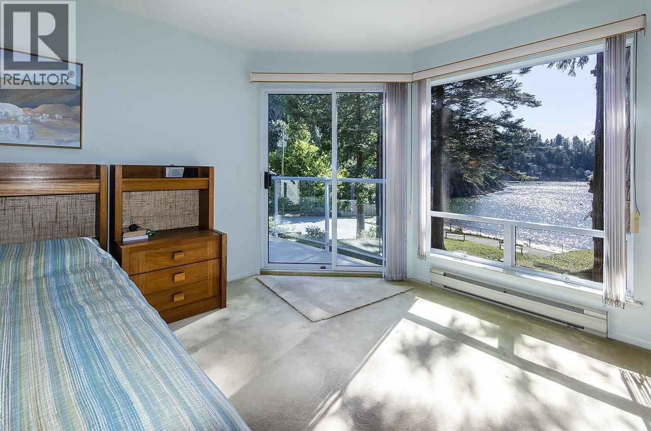 6760 Batchelor Bay Place, West Vancouver, British Columbia  V7W 3B7 - Photo 31 - R3100225