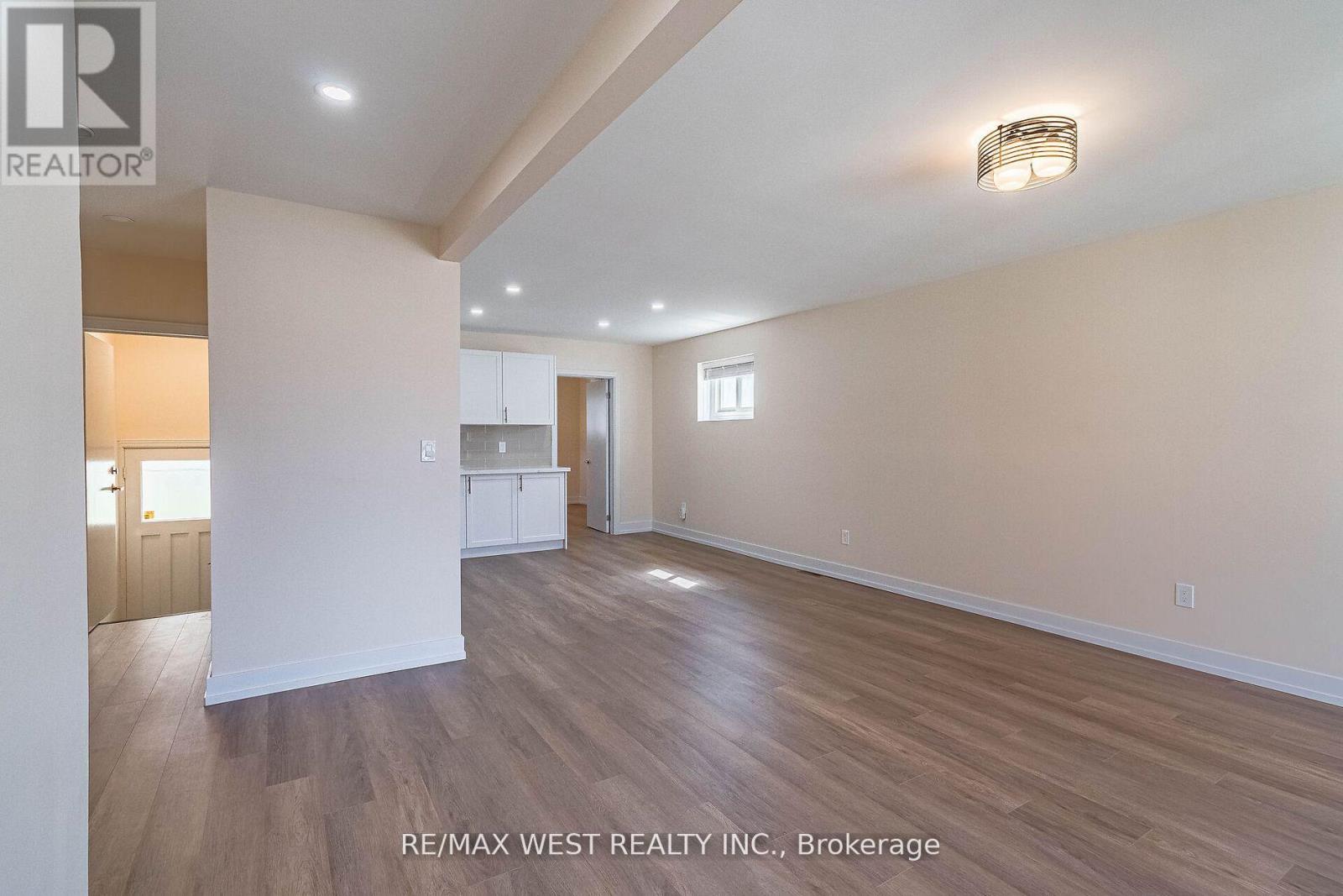 7 Highland Hill, Toronto, Ontario  M9A 2P7 - Photo 4 - W12889350