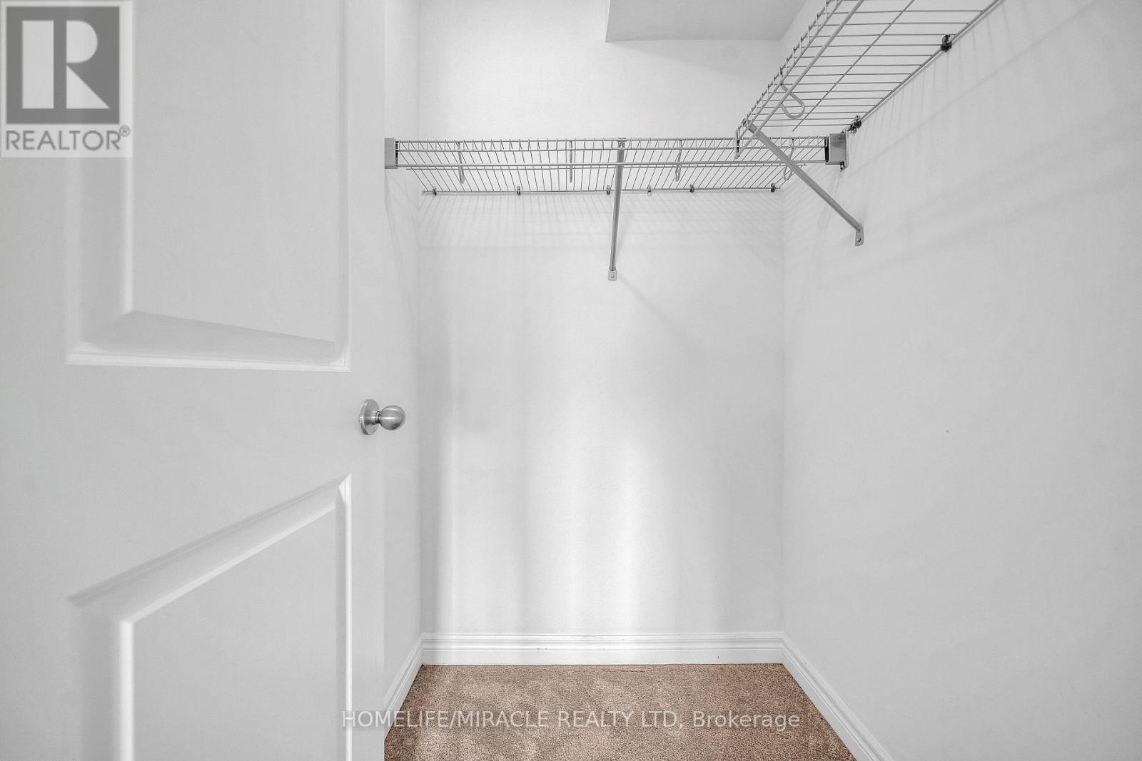 15 Finegan Circle, Brampton, Ontario  L7A 4Z7 - Photo 10 - W12889358