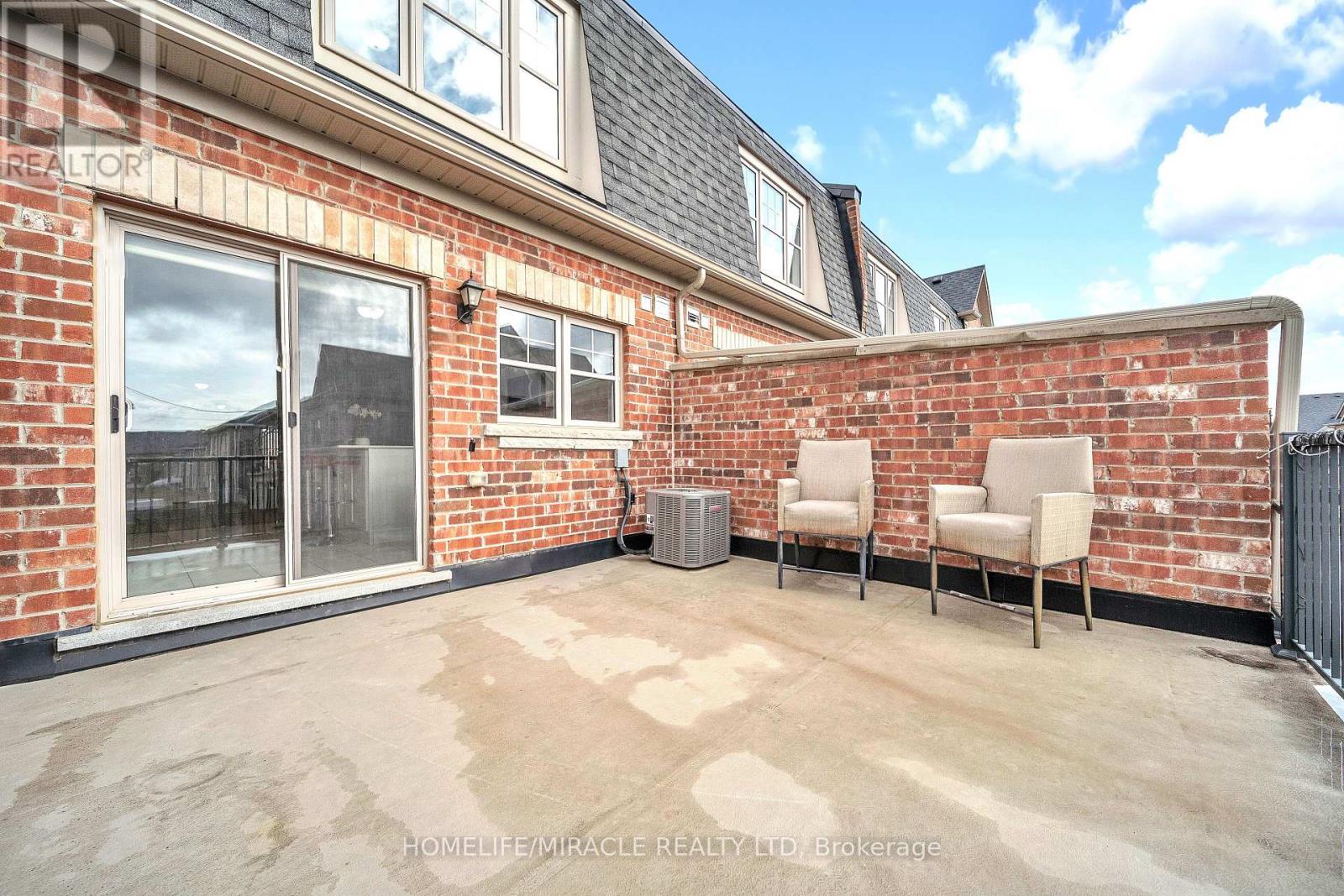 15 Finegan Circle, Brampton, Ontario  L7A 4Z7 - Photo 21 - W12889358
