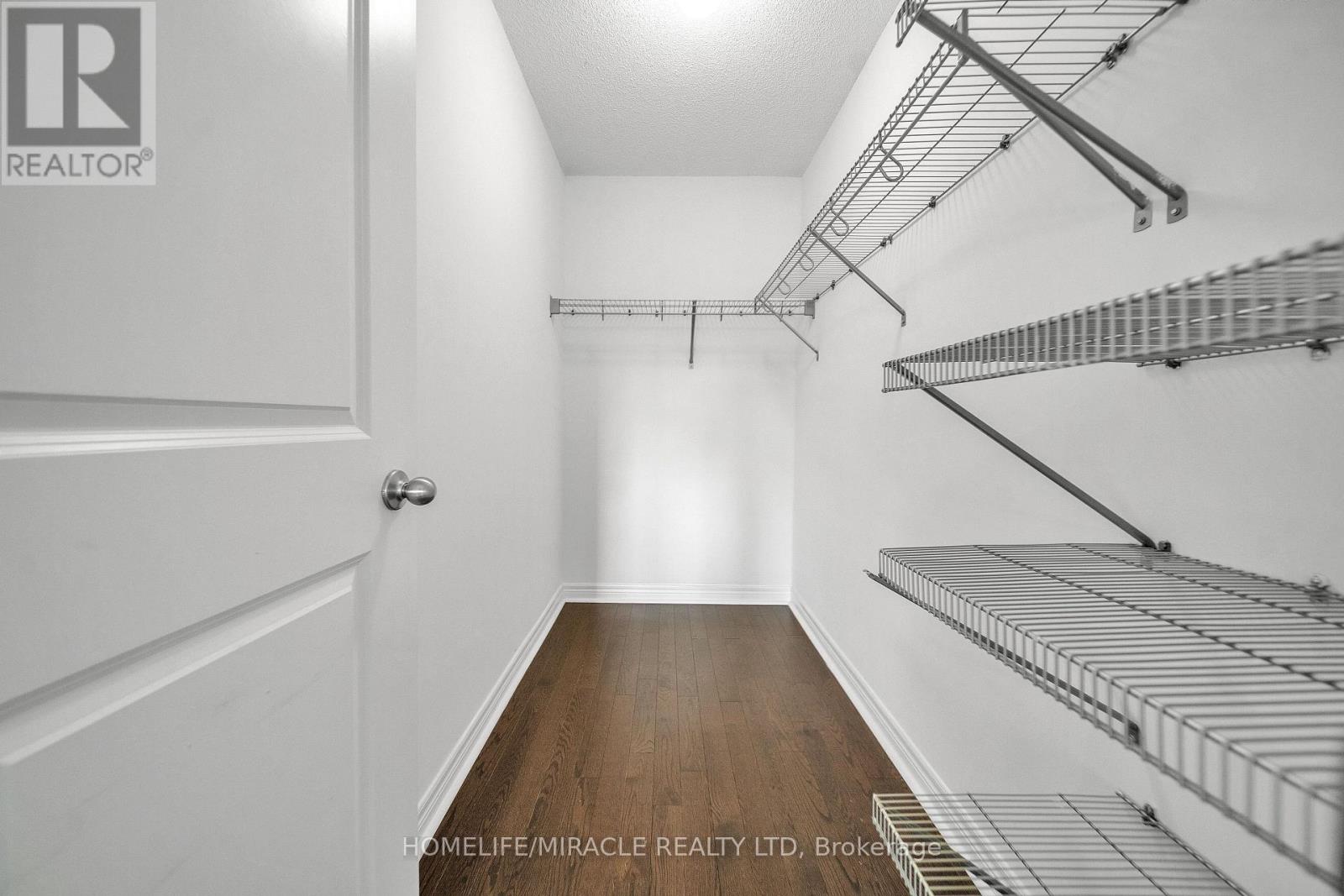 15 Finegan Circle, Brampton, Ontario  L7A 4Z7 - Photo 33 - W12889358