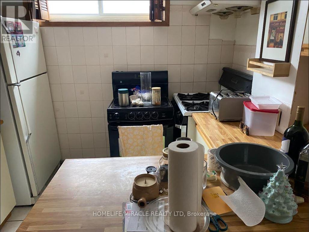 Bsmt - 3172 Weston Road, Toronto, Ontario  M9M 2T6 - Photo 2 - W12889364