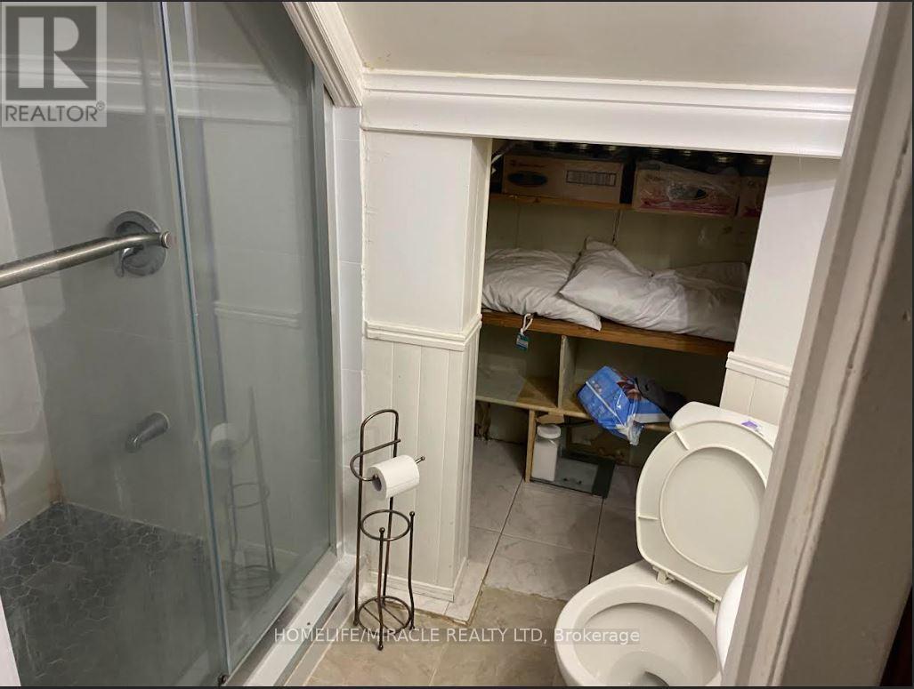 Bsmt - 3172 Weston Road, Toronto, Ontario  M9M 2T6 - Photo 7 - W12889364