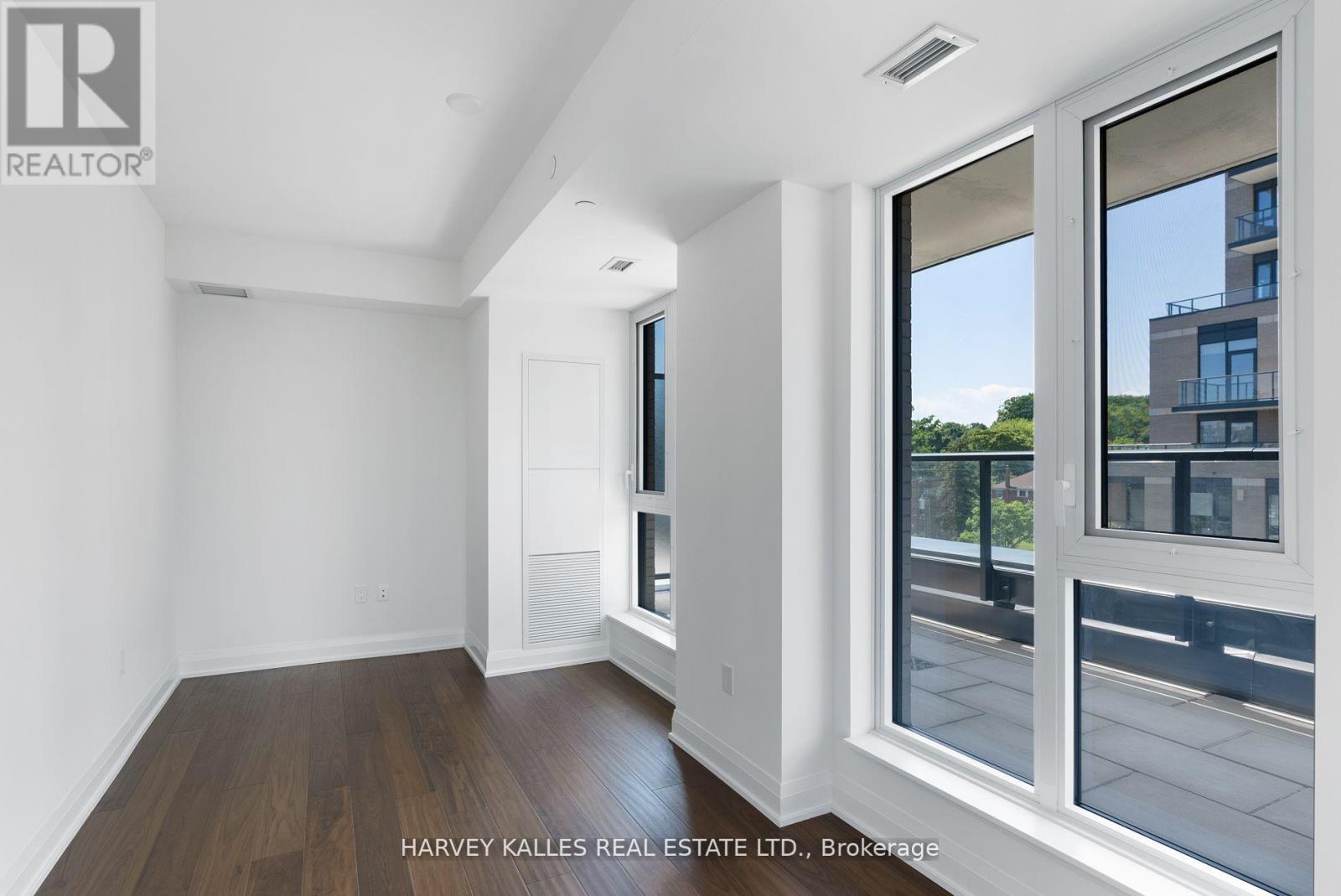 519 - 293 The Kingsway, Toronto, Ontario  M9A 3A9 - Photo 12 - W12889378