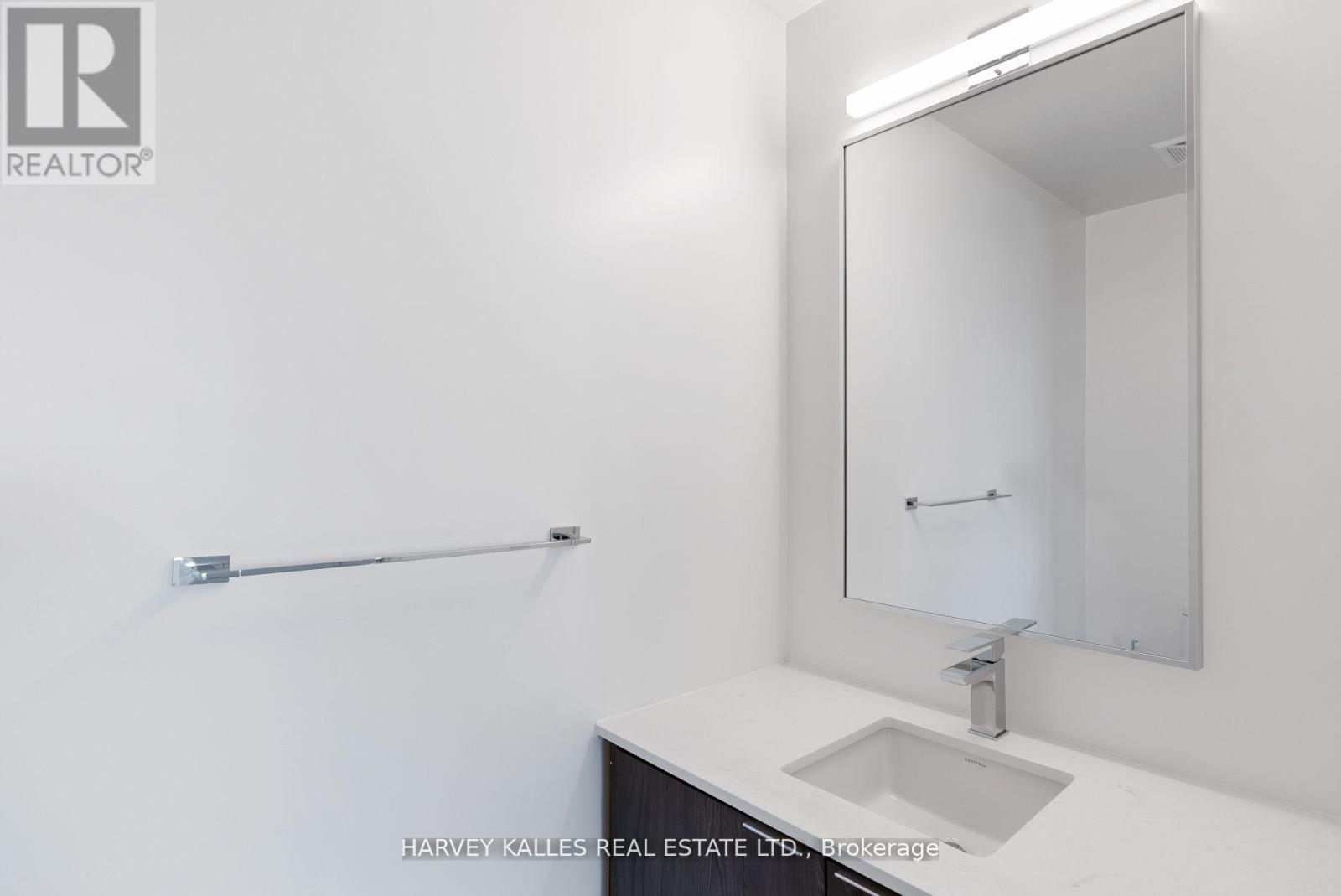 519 - 293 The Kingsway, Toronto, Ontario  M9A 3A9 - Photo 15 - W12889378