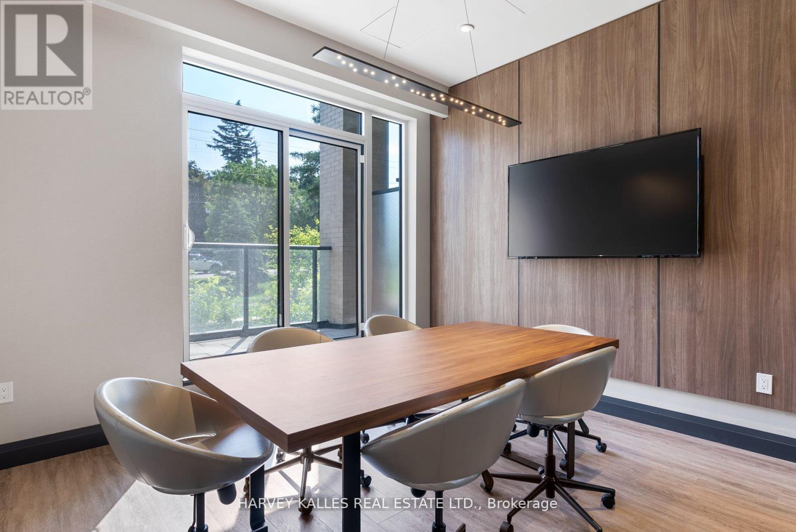 519 - 293 The Kingsway, Toronto, Ontario  M9A 3A9 - Photo 25 - W12889378