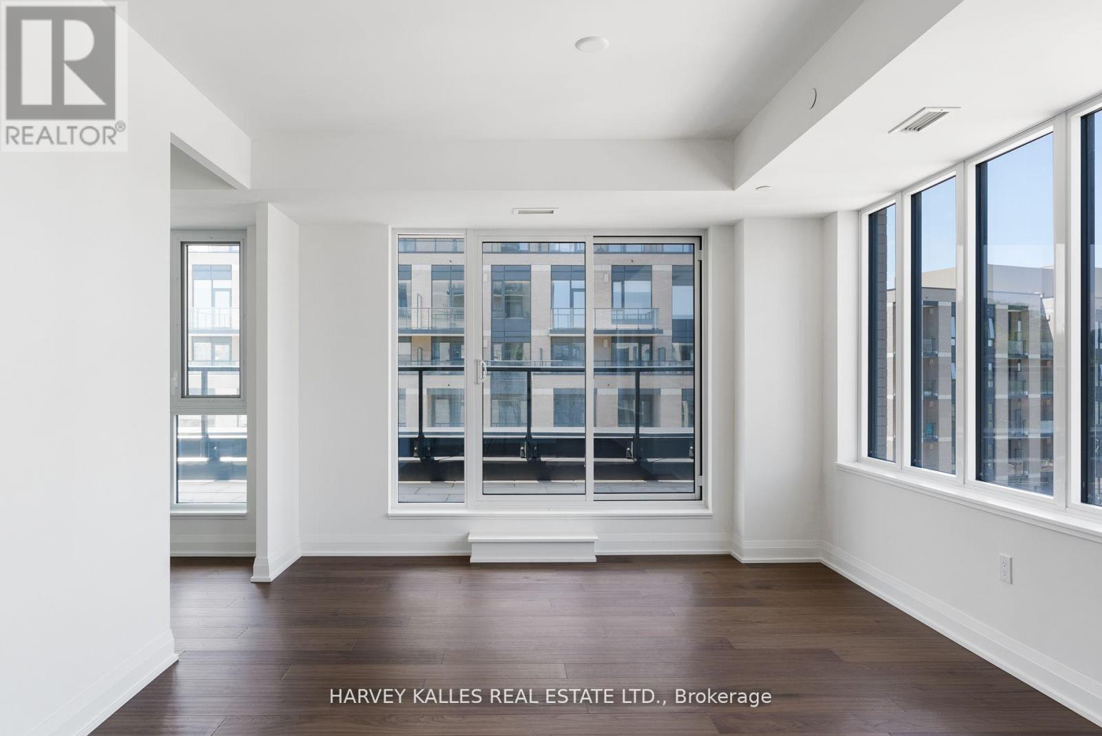 519 - 293 The Kingsway, Toronto, Ontario  M9A 3A9 - Photo 9 - W12889378