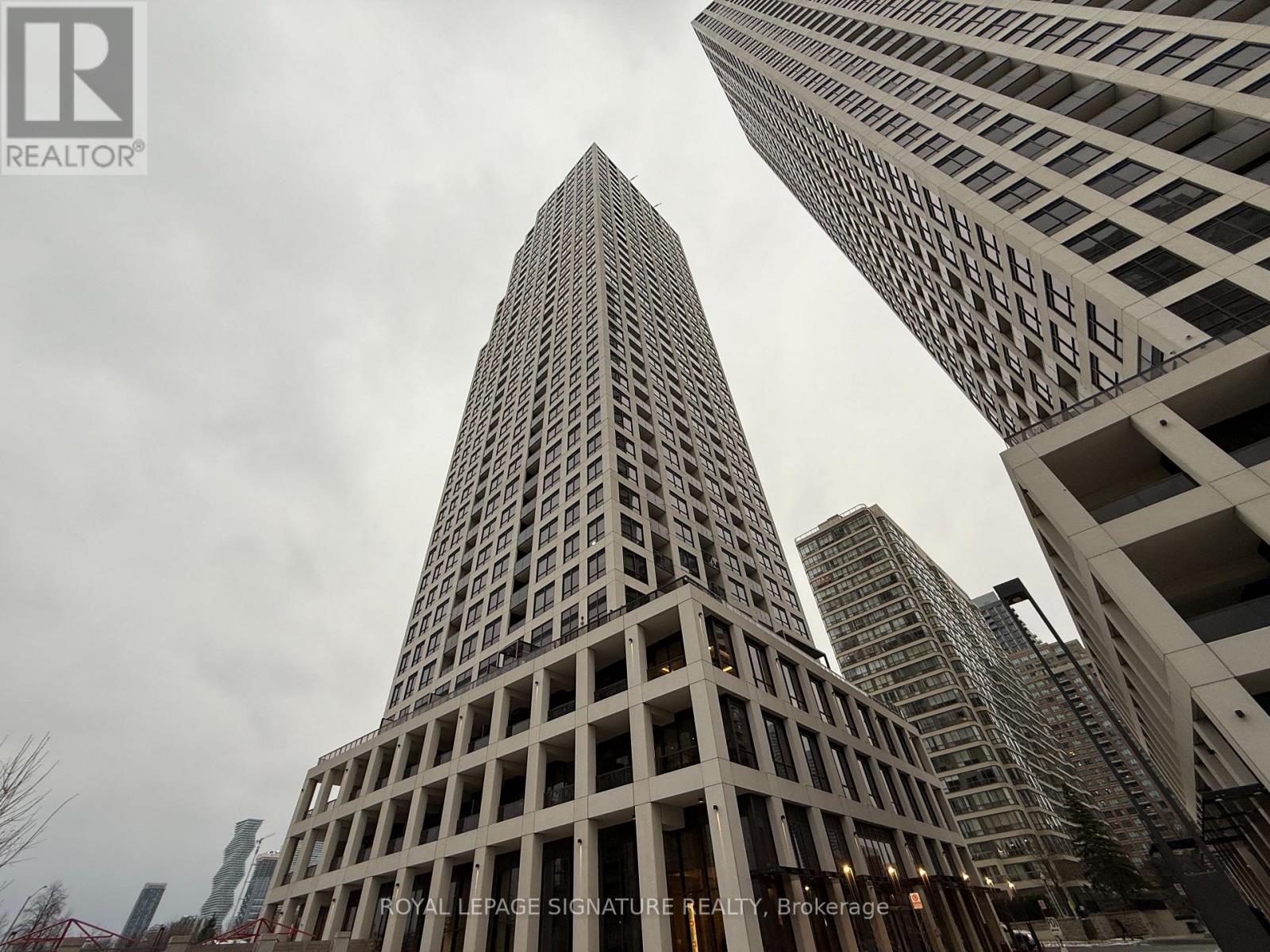 2202 - 36 ELM DRIVE, Mississauga, Ontario