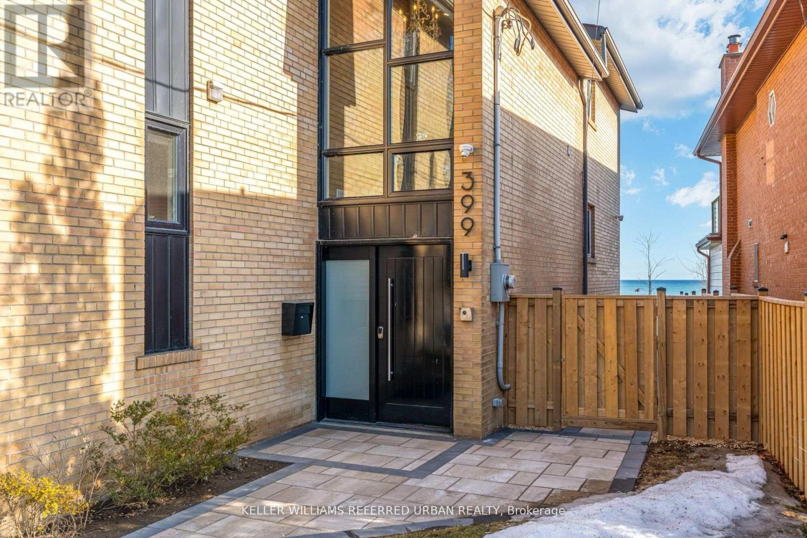 399 Lake Promenade, Toronto, Ontario  M8W 1C3 - Photo 2 - W12889386