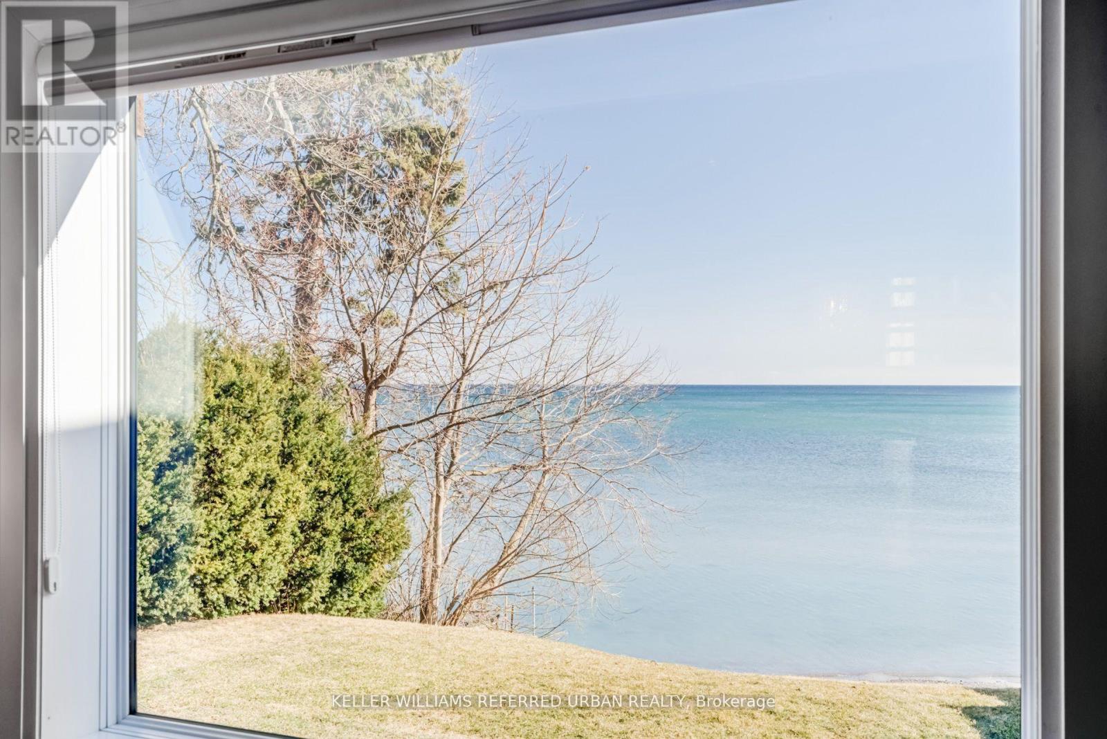 399 Lake Promenade, Toronto, Ontario  M8W 1C3 - Photo 9 - W12889386