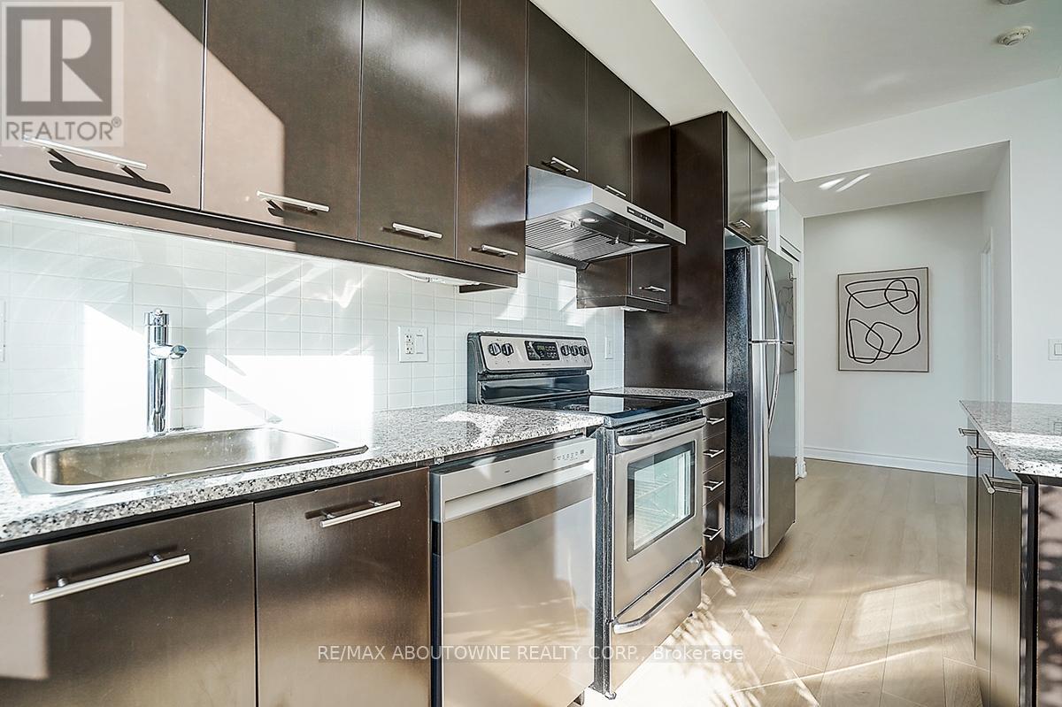 2005 - 360 Square One Drive, Mississauga, Ontario  L5B 0G7 - Photo 21 - W12889406