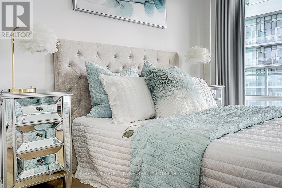 2005 - 360 Square One Drive, Mississauga, Ontario  L5B 0G7 - Photo 38 - W12889406