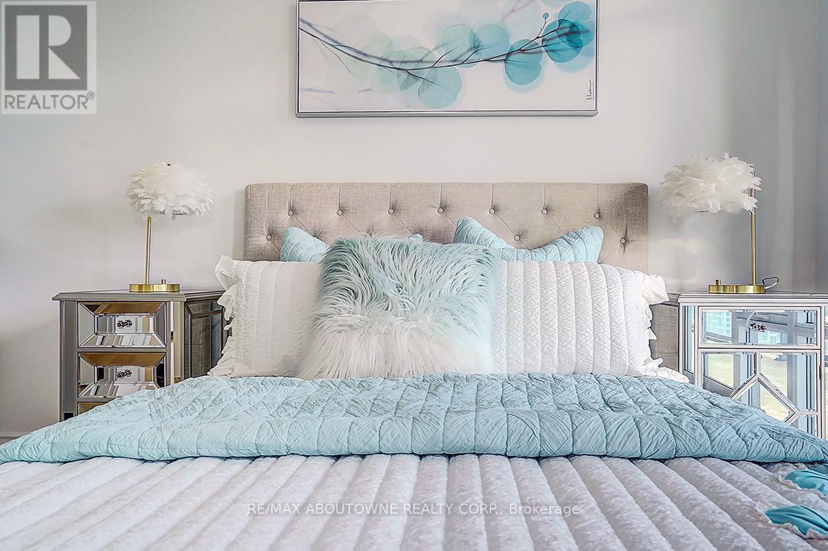 2005 - 360 Square One Drive, Mississauga, Ontario  L5B 0G7 - Photo 39 - W12889406