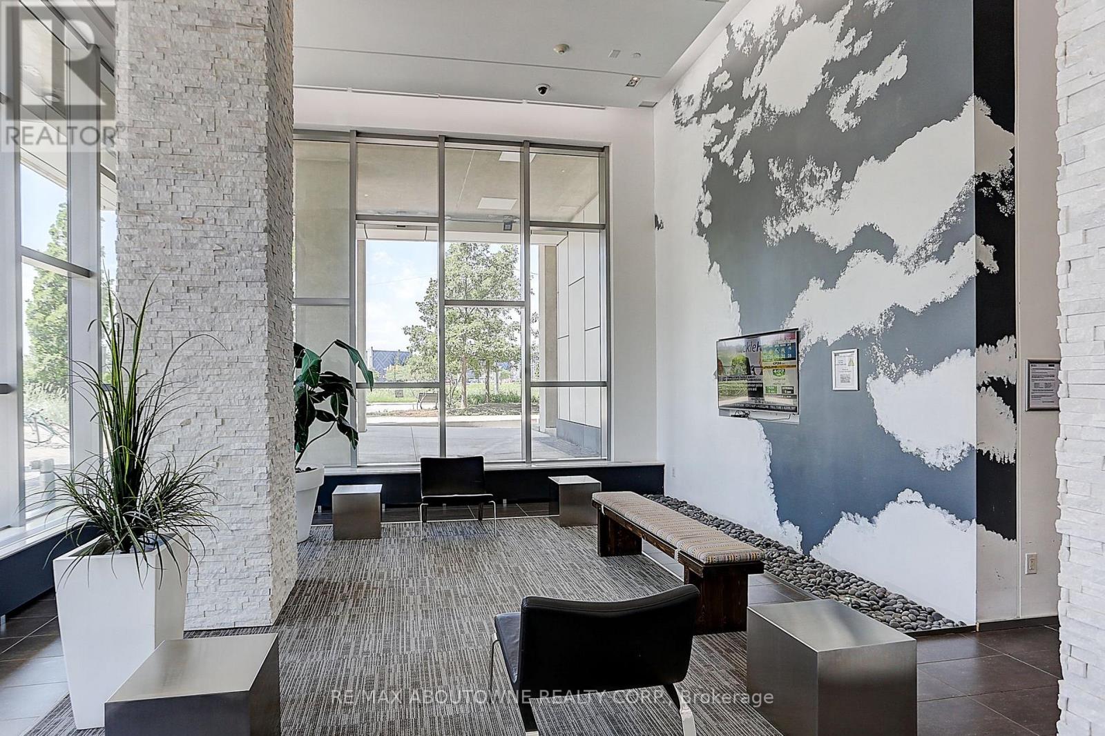 2005 - 360 Square One Drive, Mississauga, Ontario  L5B 0G7 - Photo 4 - W12889406