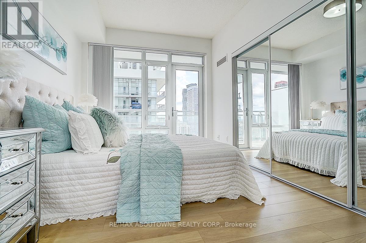 2005 - 360 Square One Drive, Mississauga, Ontario  L5B 0G7 - Photo 41 - W12889406