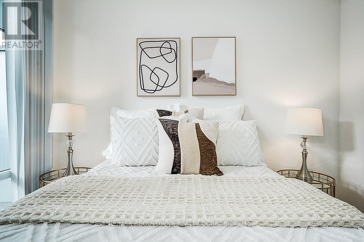 2005 - 360 Square One Drive, Mississauga, Ontario  L5B 0G7 - Photo 45 - W12889406