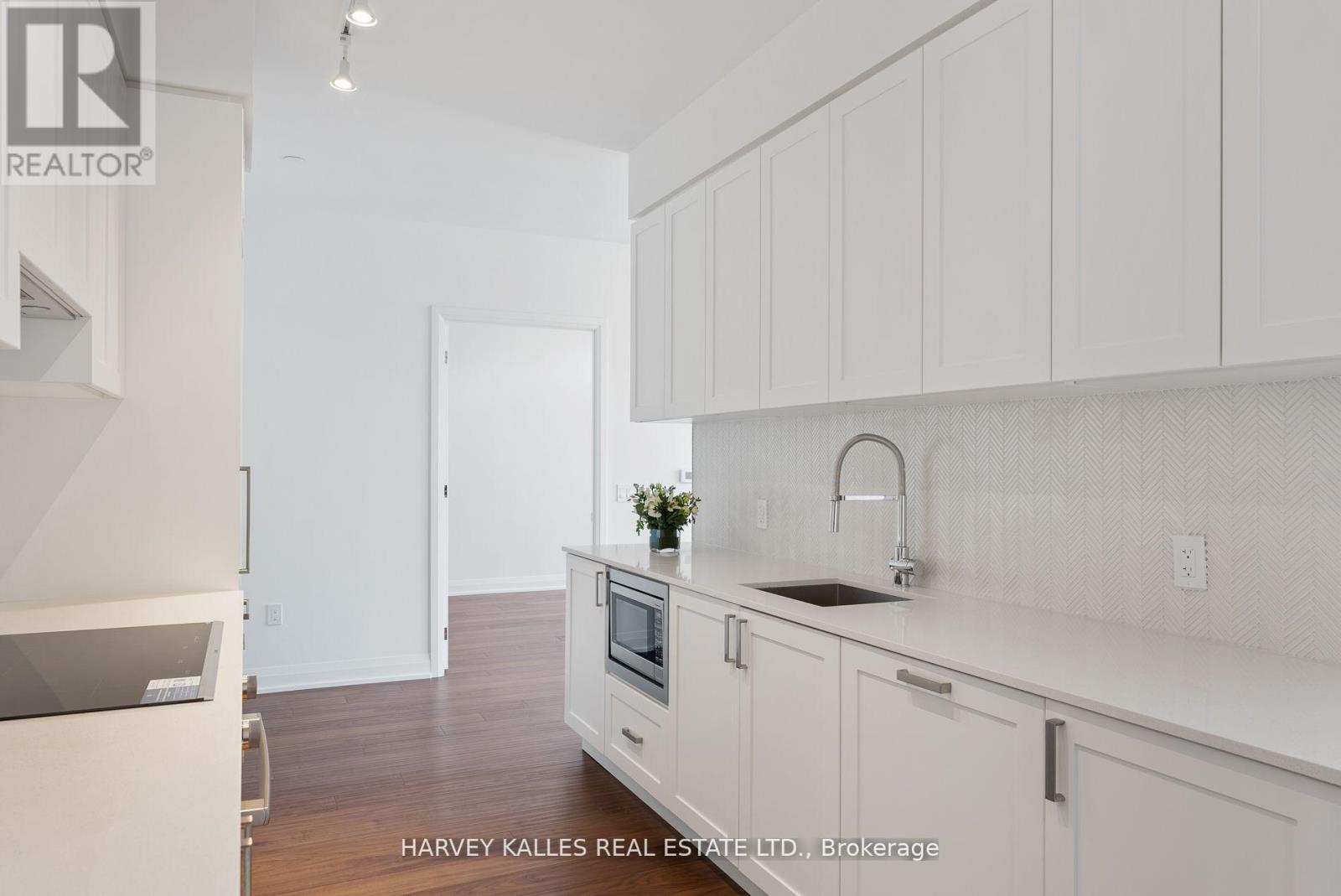 620 - 293 The Kingsway, Toronto, Ontario  M9A 3A9 - Photo 36 - W12889422