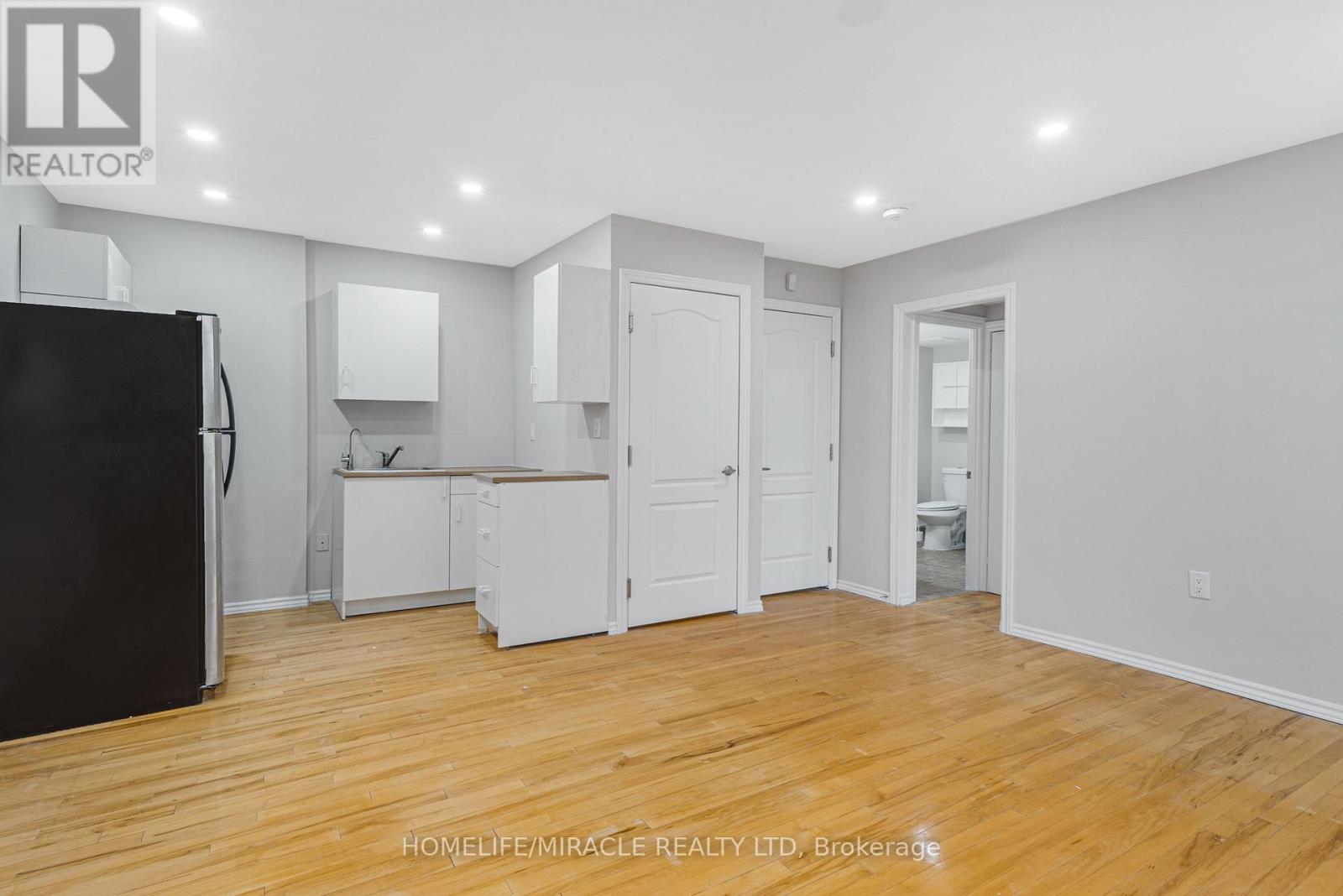 2 Envoy Boulevard, Hamilton, Ontario  L8G 4N1 - Photo 27 - X12889392