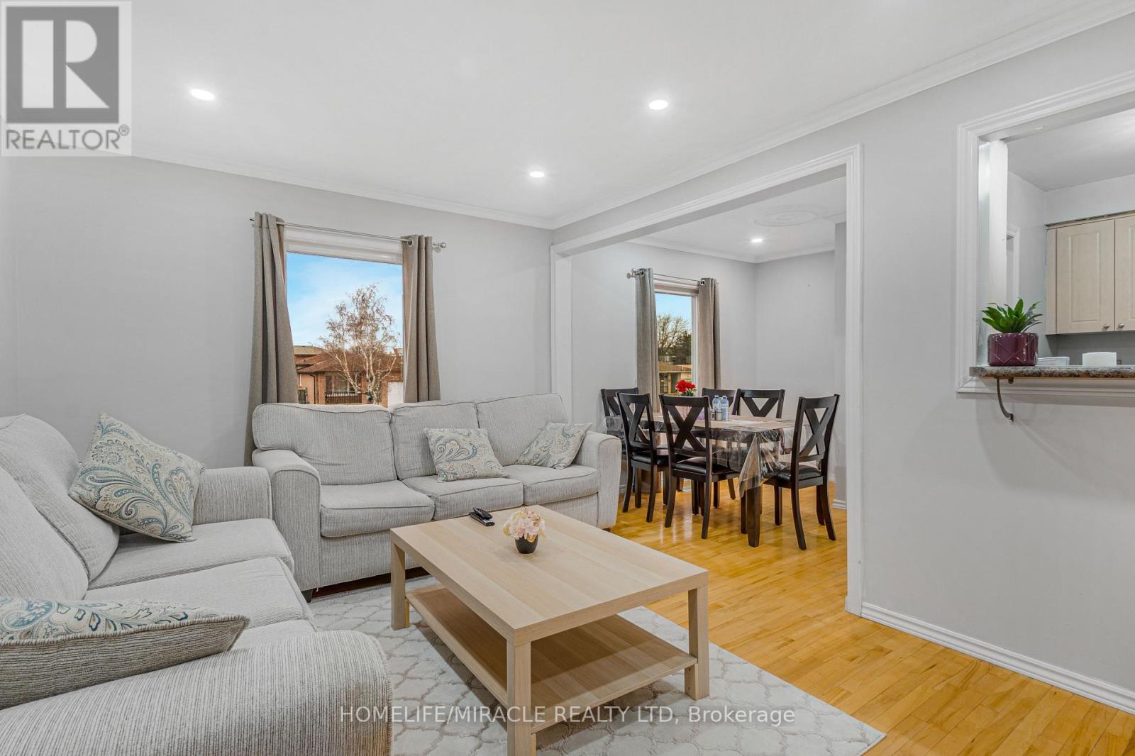 2 Envoy Boulevard, Hamilton, Ontario  L8G 4N1 - Photo 8 - X12889392