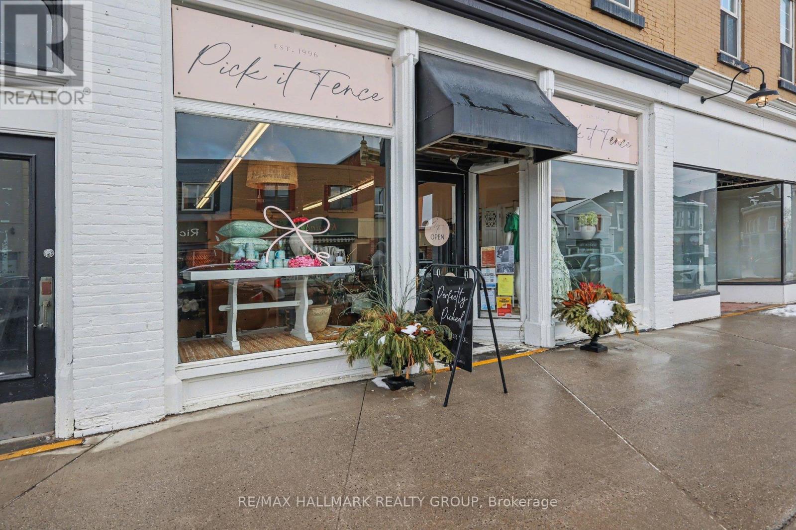 188-192 Raglan Street S, Renfrew, Ontario  K7V 1R1 - Photo 7 - X12824608