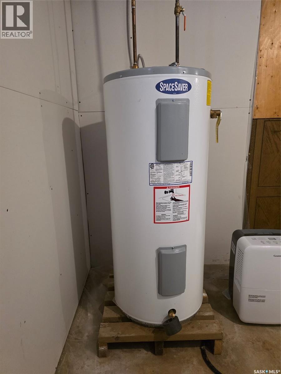 Viker Acres, Saskatchewan Landing Rm No.167, Saskatchewan  S0N 2P0 - Photo 18 - SK030563