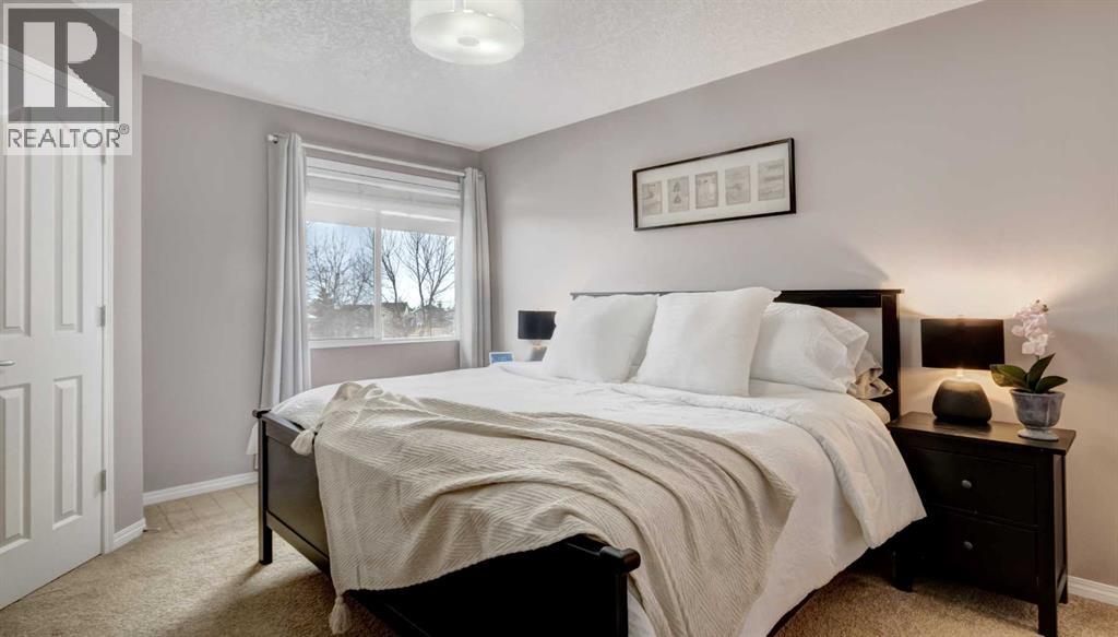 226 Cougarstone Gardens Sw, Calgary, Alberta  T3H 4W6 - Photo 15 - A2291162