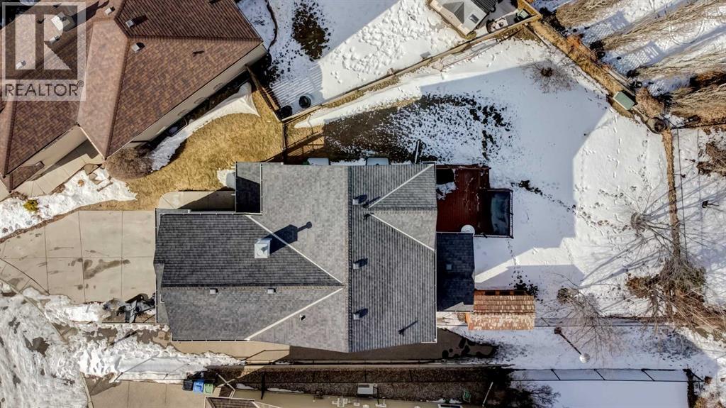 226 Cougarstone Gardens Sw, Calgary, Alberta  T3H 4W6 - Photo 39 - A2291162