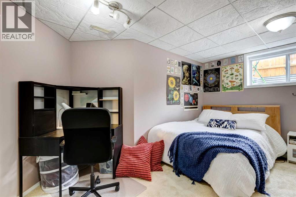 226 Cougarstone Gardens Sw, Calgary, Alberta  T3H 4W6 - Photo 30 - A2291162