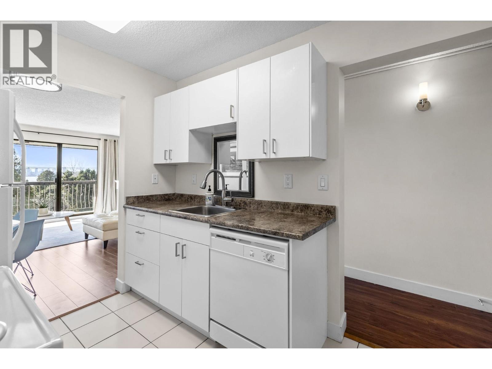 337 340 W 3rd Street, North Vancouver, British Columbia  V7M 1G4 - Photo 8 - R3058185