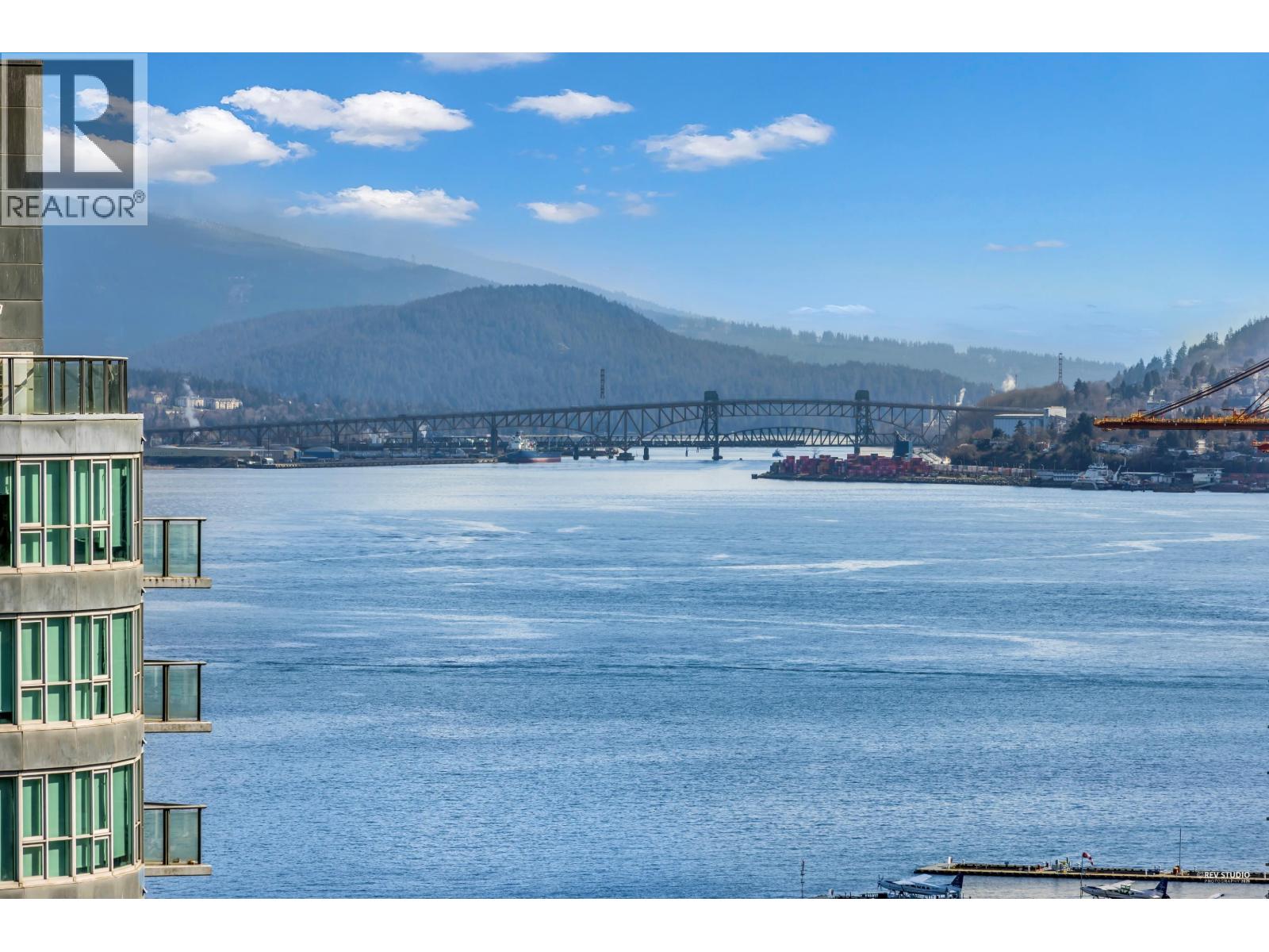 2001 620 CARDERO STREET, Vancouver, British Columbia