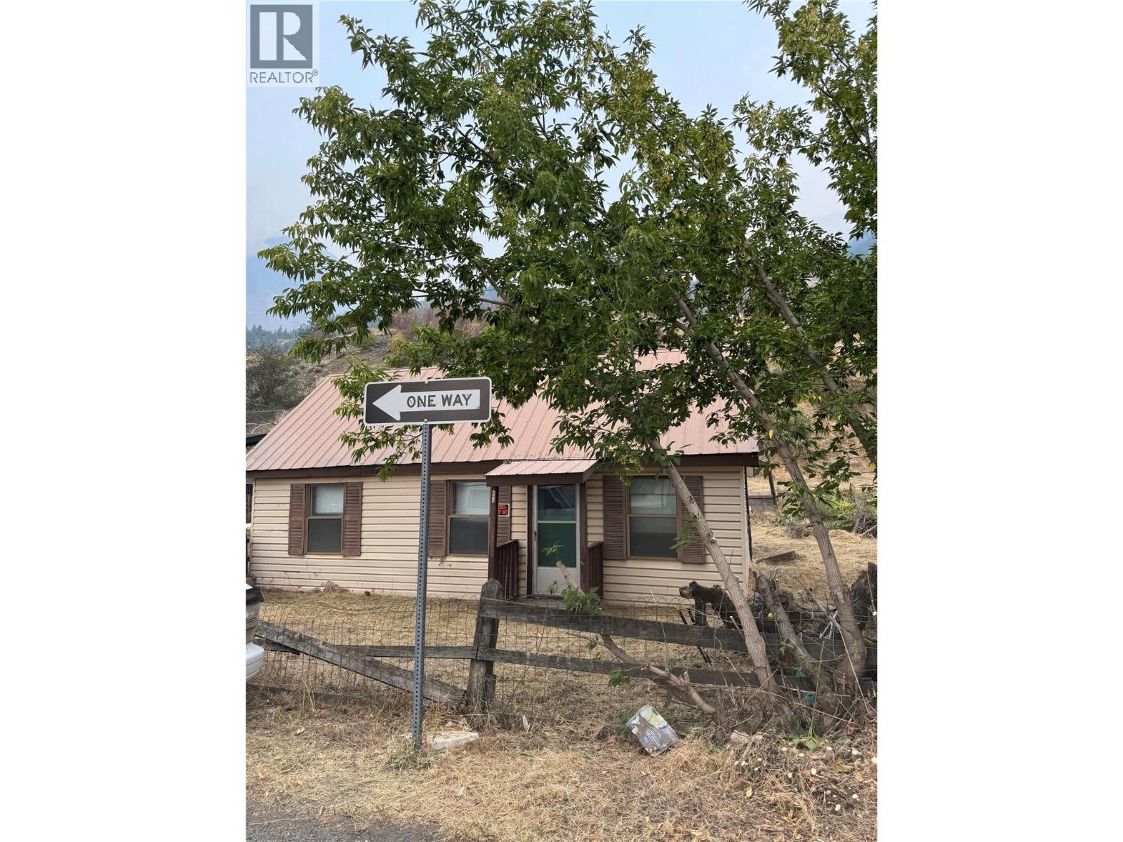 685 Russell Lane, Lillooet, British Columbia  V0K 1V0 - Photo 1 - 10379300