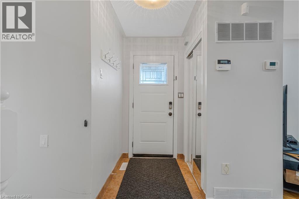 2 Envoy Boulevard, Hamilton, Ontario  L8G 4N1 - Photo 3 - 40812689