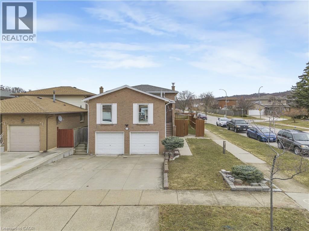 2 ENVOY Boulevard, Hamilton, Ontario