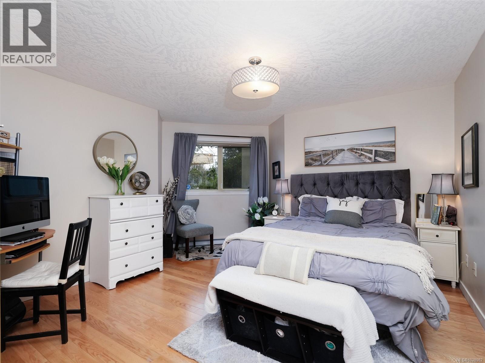 104 1687 Poplar Ave, Saanich, British Columbia  V8P 4K5 - Photo 15 - 1028982