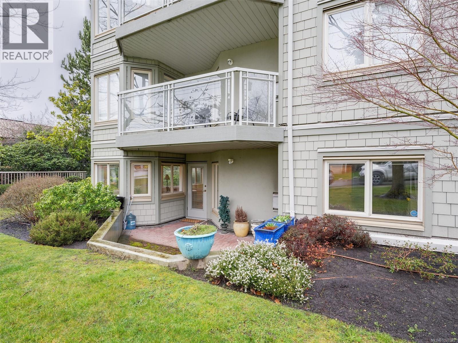 104 1687 Poplar Ave, Saanich, British Columbia  V8P 4K5 - Photo 28 - 1028982