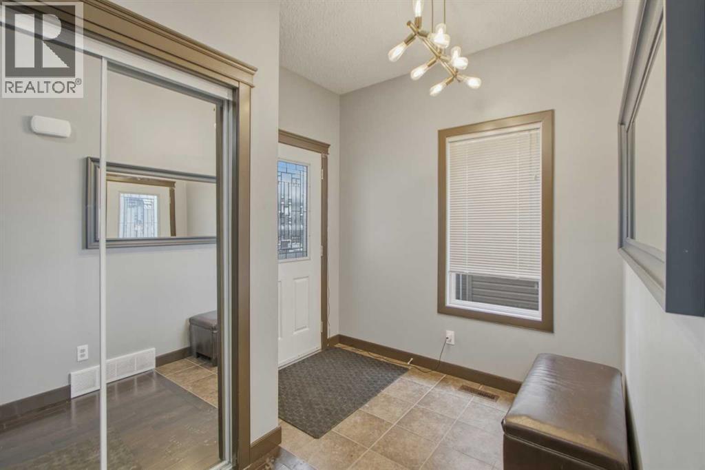 13 Evanscove Manor Nw, Calgary, Alberta  T3P 0E5 - Photo 5 - A2292440