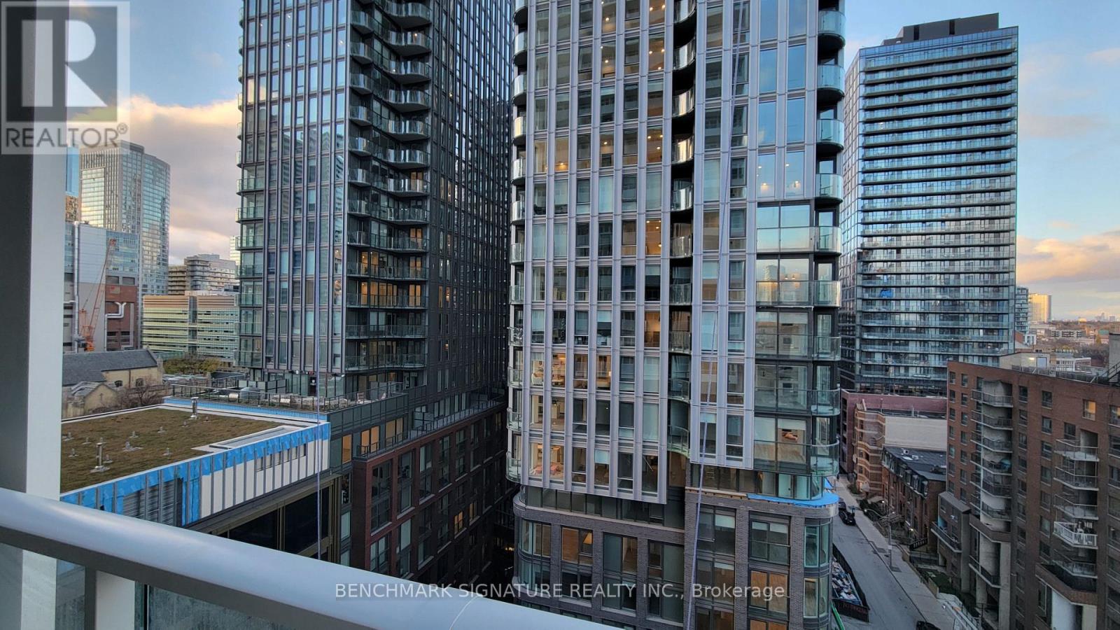 1002 - 88 Queen Street E, Toronto, Ontario  M5C 0B6 - Photo 12 - C12889462