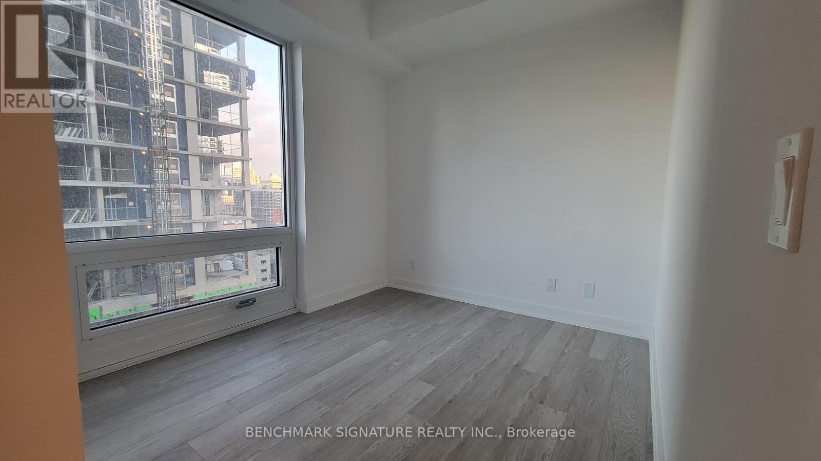 1002 - 88 Queen Street E, Toronto, Ontario  M5C 0B6 - Photo 9 - C12889462