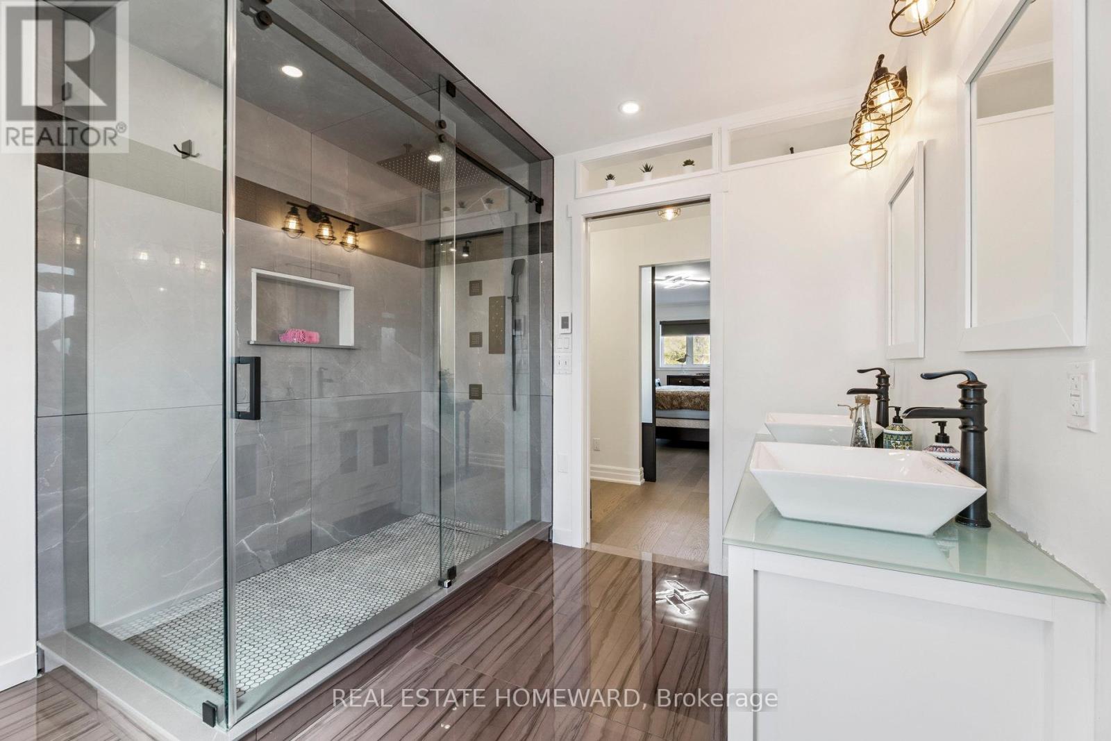 1556 Oakburn Street, Pickering, Ontario L1V 6W1 - Photo 34 - E12889450