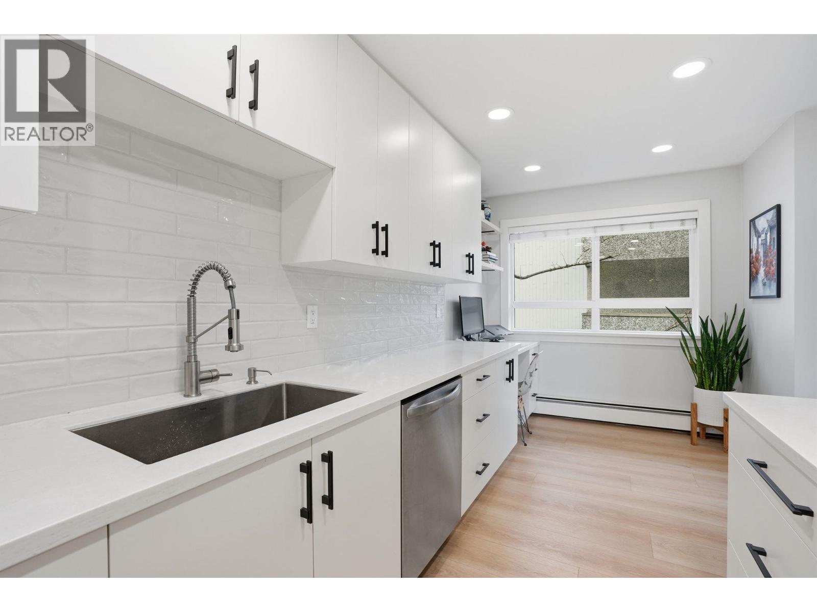 303 1516 Charles Street, Vancouver, British Columbia  V5L 2T1 - Photo 15 - R3100319