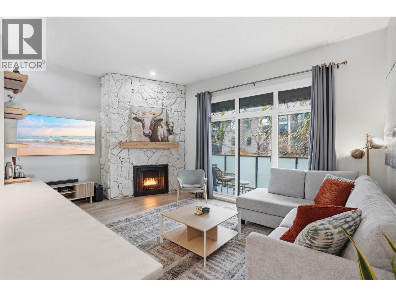 303 1516 Charles Street, Vancouver, British Columbia  V5L 2T1 - Photo 3 - R3100319