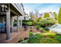 204 1765 MARINE DRIVE, West Vancouver, British Columbia